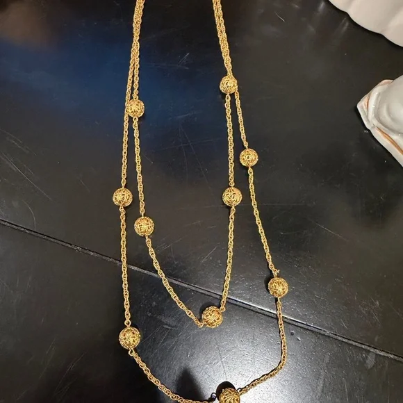 Vintage Gold Filagree Balls Layered Necklace - Picture 5 of 8